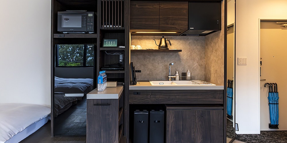 ファミリールームモダン キッチンコンロ付き 禁煙 専用キッチン0 | ラグジュテックヴィラ芦徳