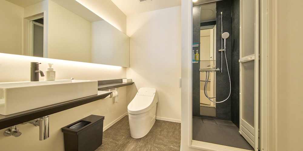 ツインルーム1F 禁煙 バスルームのシャワー0 | ラグジュテックヴィラ芦徳