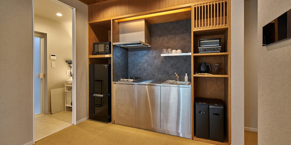 ファミリールームナチュラル キッチンコンロ付き 禁煙 専用キッチン0 | ラグジュテックヴィラ芦徳