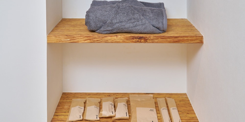 ツインルーム2F 禁煙 バスルームのシャワー1 | ラグジュテックヴィラ芦徳