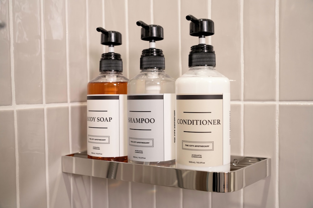 Twin Room with Breakfast バスルームの設備0 | ホップイン京都四条大宮