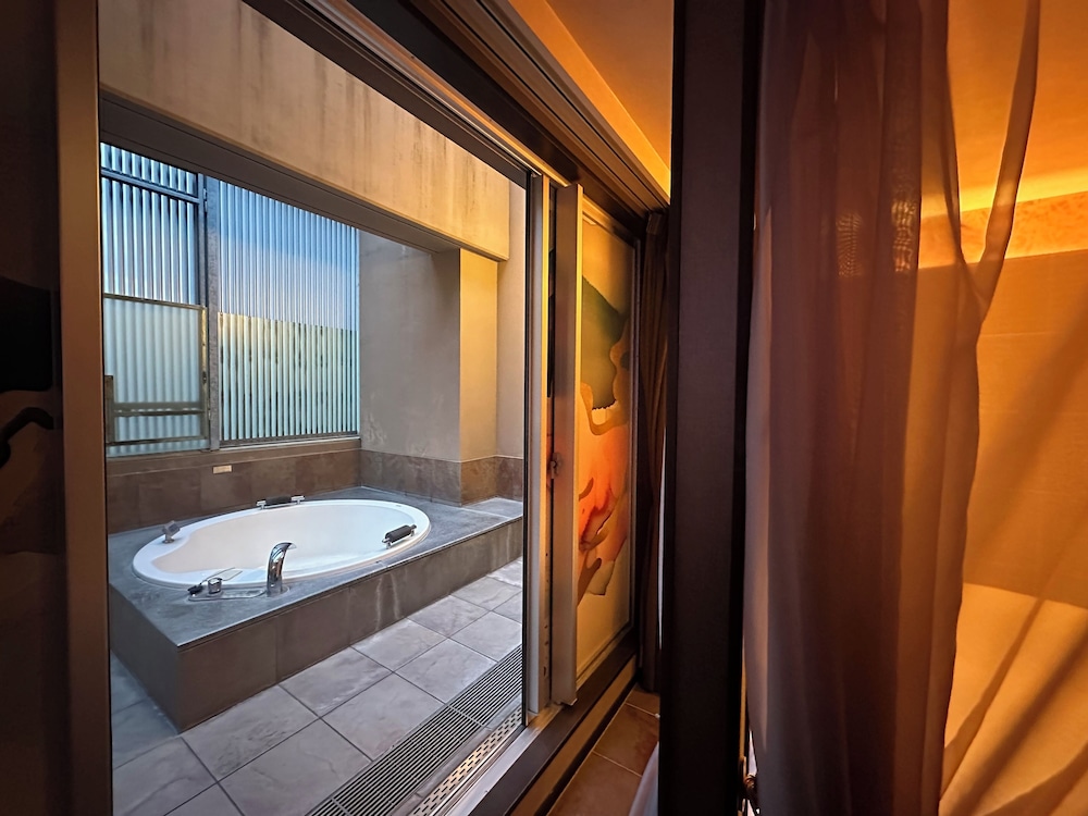 デラックス ルーム バスルーム1 | HOTEL felice 大阪伊丹空港