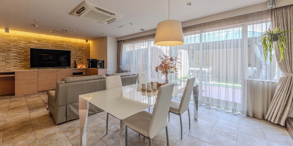 プレミアム ルーム 客室3 | HOTEL felice 大阪伊丹空港