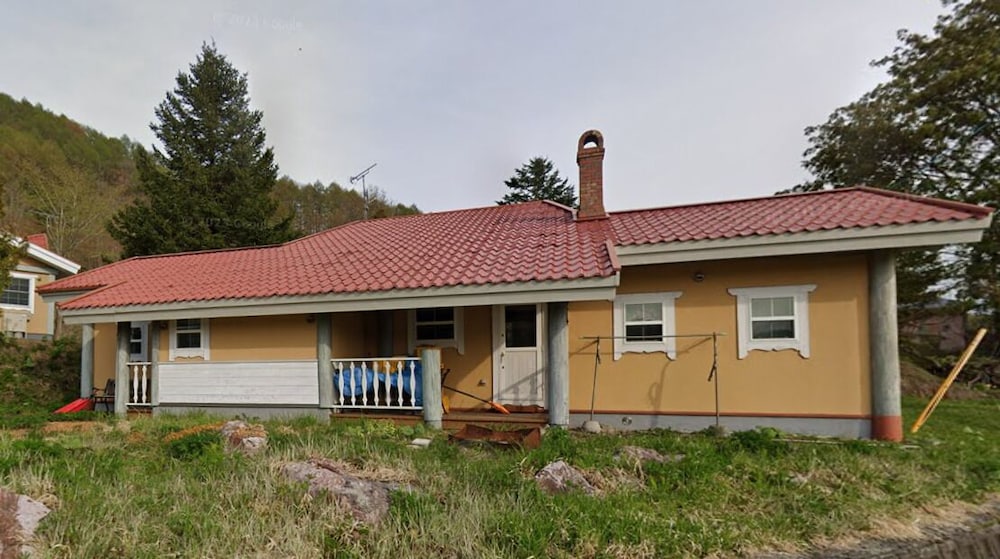 施設の正面1 | Yubari City Deer Valley Residence