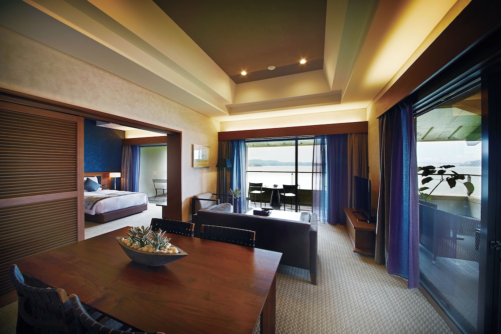 シーサイドスイートルーム 客室2 | ホテルアナガ