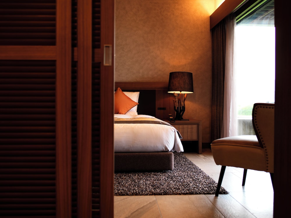 デラックススイートルーム 客室2 | ホテルアナガ