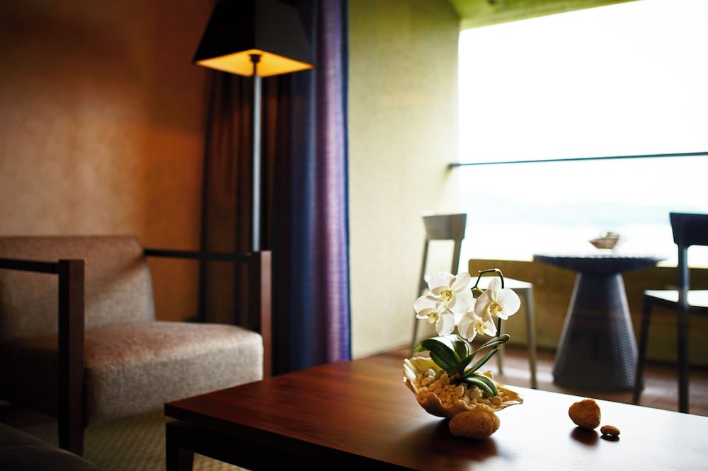 シーサイドスイートルーム 客室4 | ホテルアナガ