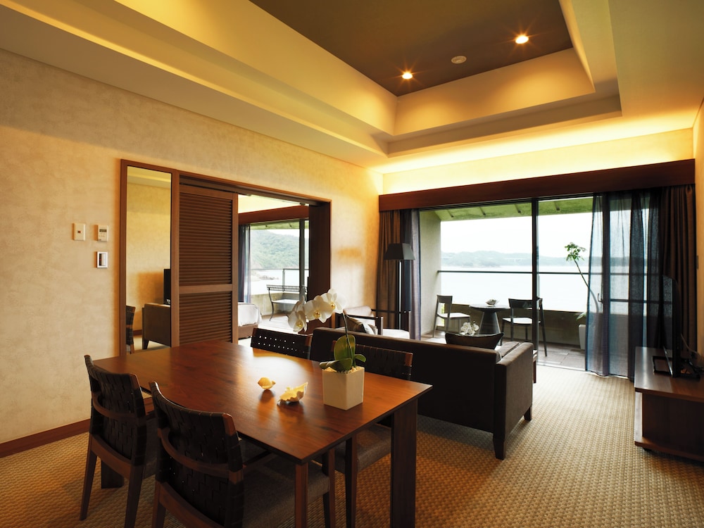 シーサイドスイートルーム 客室7 | ホテルアナガ