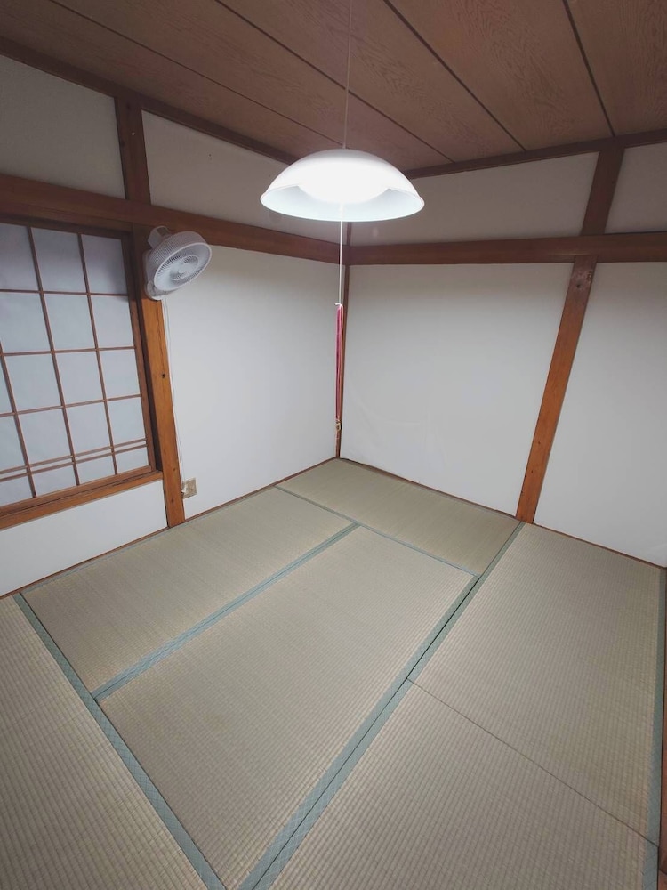 ベーシック トリプルルーム 客室5 | Hotel1800