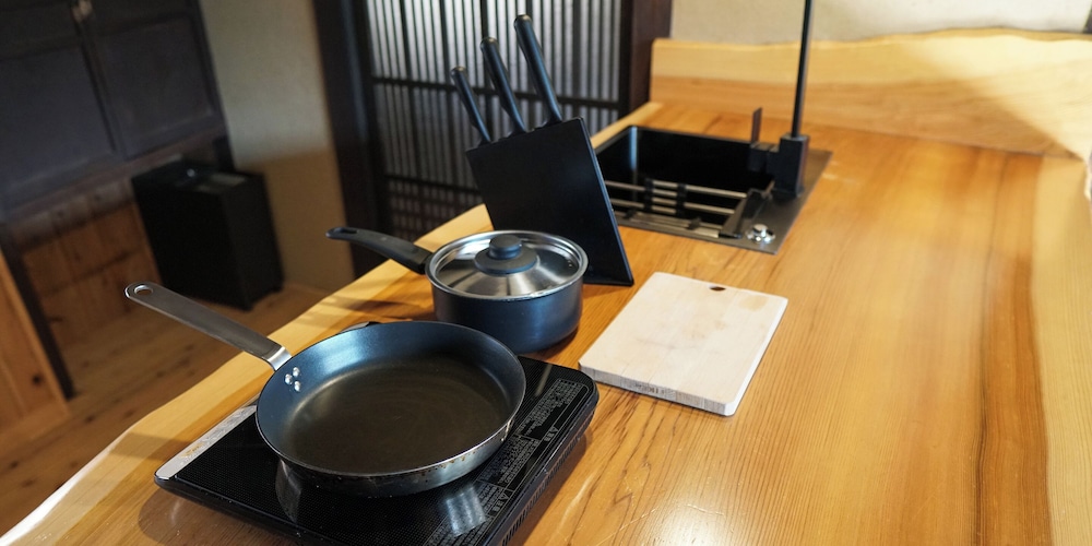 Villa 148 Exclusive Retreat 町屋一棟貸 禁煙 専用キッチン1 | 龍野城下町 町屋Villa kurasu
