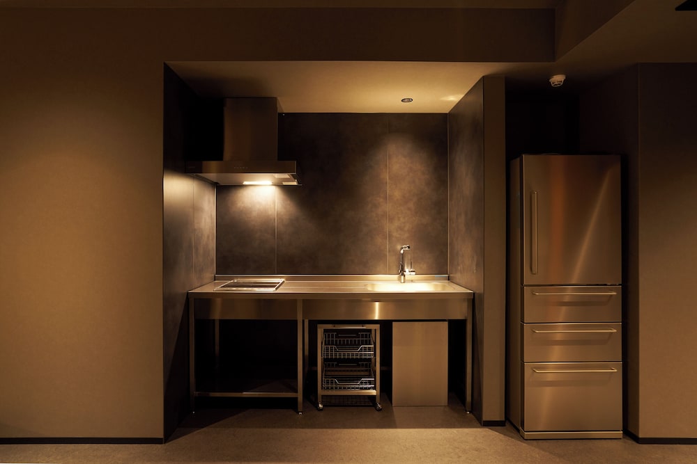 プレミアム ツインルーム 専用キッチン2 | YANAKA SOW