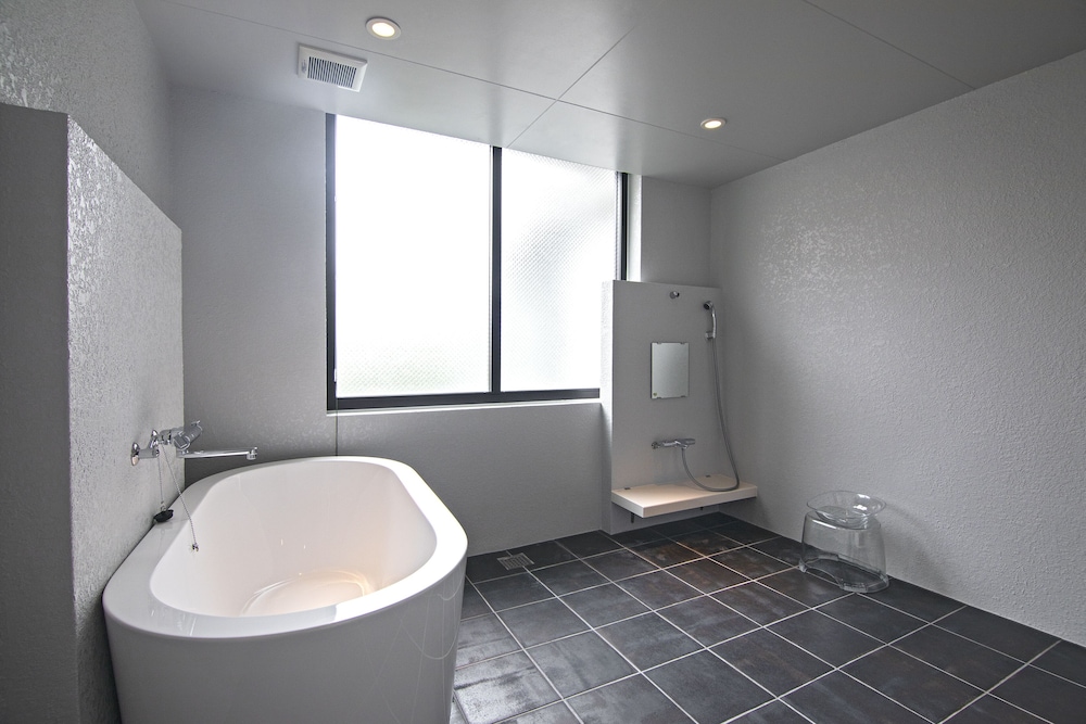 クラシック 4 人部屋 バスルーム0 | Forest Gardianホテル 京都御所西