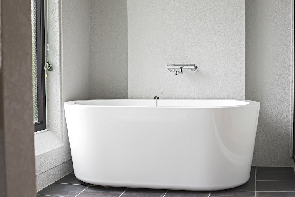 エクスクルーシブ トリプルルーム バスルーム4 | Forest Gardianホテル 京都御所西