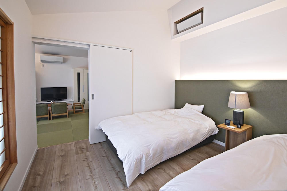 クラシック 4 人部屋 客室1 | Forest Gardianホテル 京都御所西