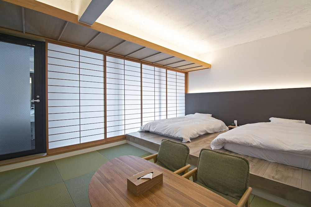エクスクルーシブ トリプルルーム 客室1 | Forest Gardianホテル 京都御所西