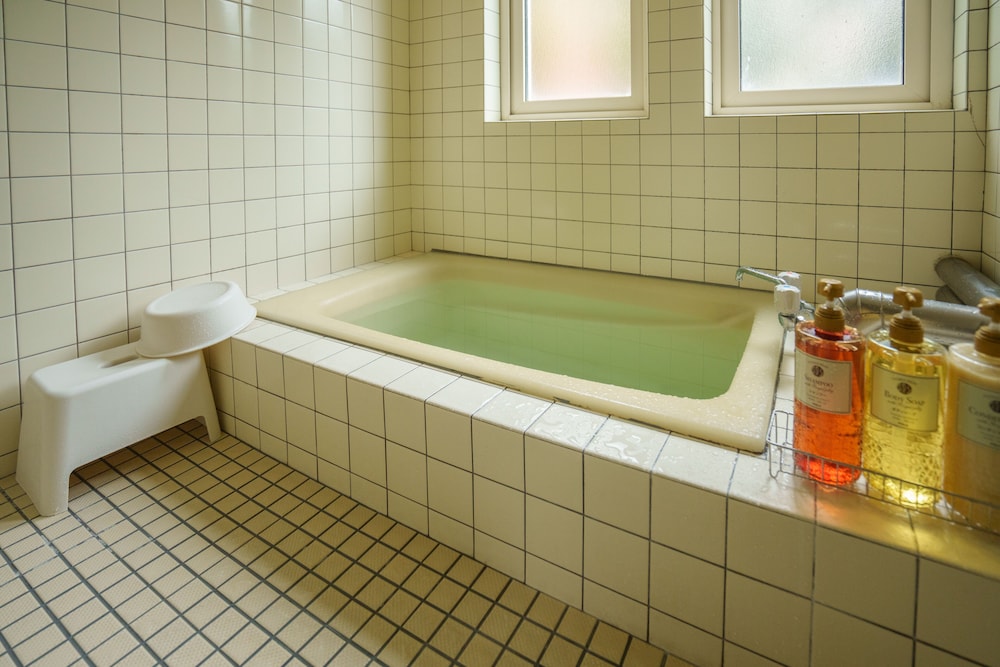 スーペリア ツインルーム 共用バスルーム0 | Lodge Kent