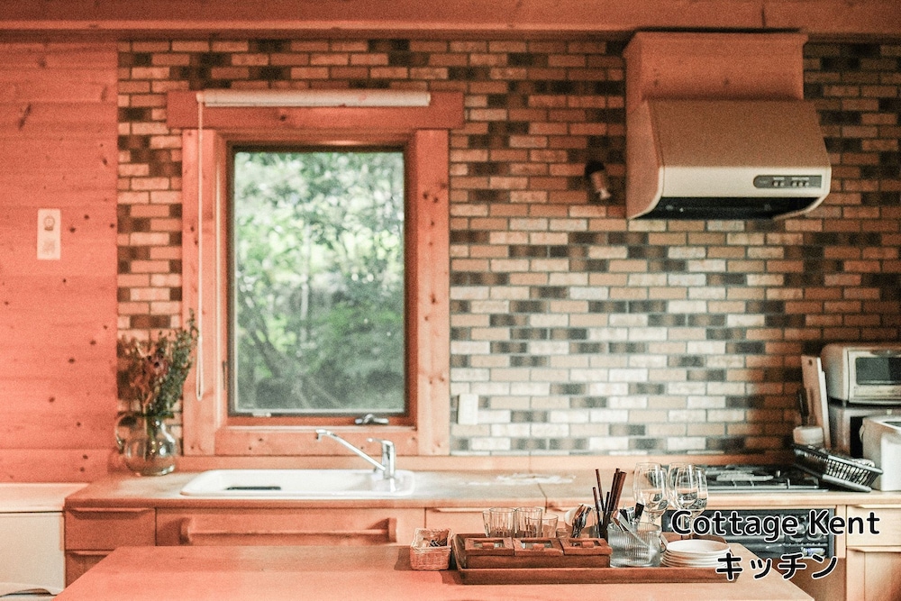ベーシック コテージ 専用キッチン1 | Lodge Kent