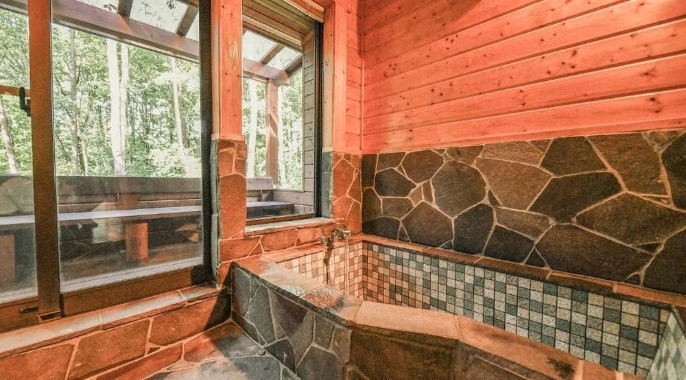 ベーシック コテージ バスルーム0 | Lodge Kent