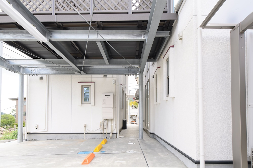 駐車場1 | 和光荘 Harmonious Light South