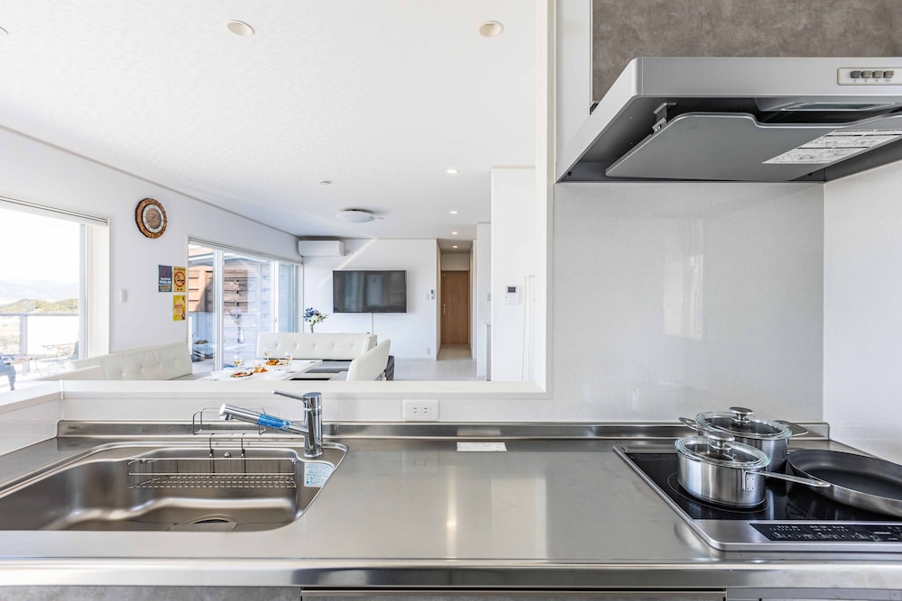 エグゼクティブ ヴィラ 専用キッチン3 | 南紀白浜ビューポイント