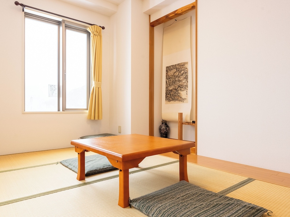 [オーシャンジュニアスイート] 63平米 + 専用岩盤浴 禁煙 客室2 | リブマックスリゾート知床シーフロント