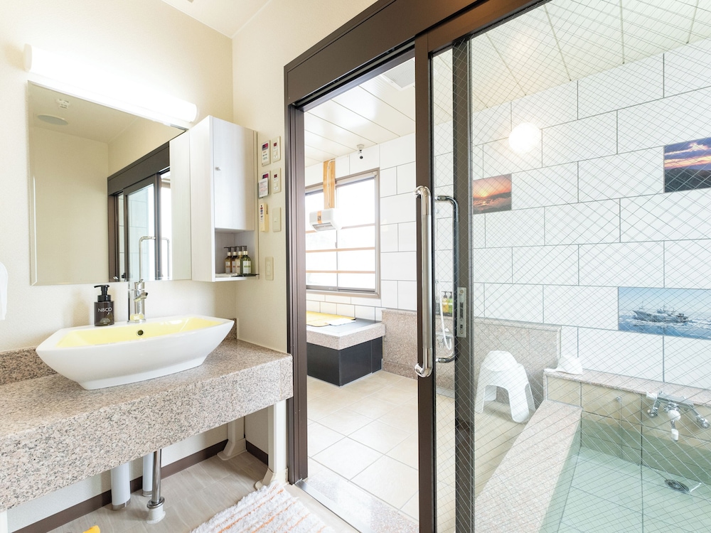 [オーシャンスイート] 138平米 + 専用岩盤浴 禁煙 客室1 | リブマックスリゾート知床シーフロント