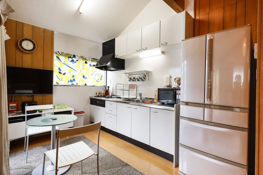 デザイン コテージ 2 ベッドルーム 2 バスルーム 別館 専用キッチン1 | SAYA Suite 岸里 アネックス