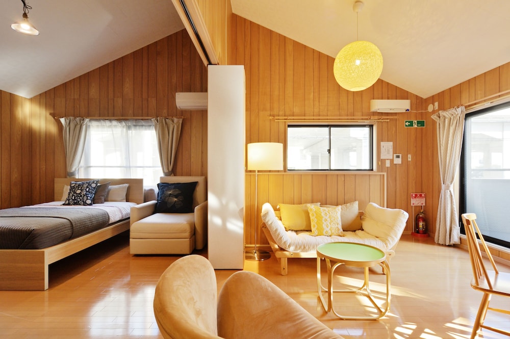 デザイン コテージ 2 ベッドルーム 2 バスルーム 別館 リビング エリア2 | SAYA Suite 岸里 アネックス