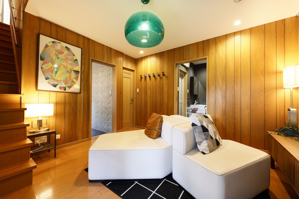 デザイン コテージ 2 ベッドルーム 2 バスルーム 別館 リビング エリア9 | SAYA Suite 岸里 アネックス