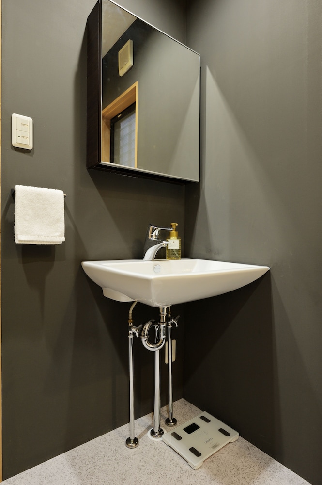 デザイン コテージ 2 ベッドルーム 2 バスルーム 別館 バスルーム4 | SAYA Suite 岸里 アネックス