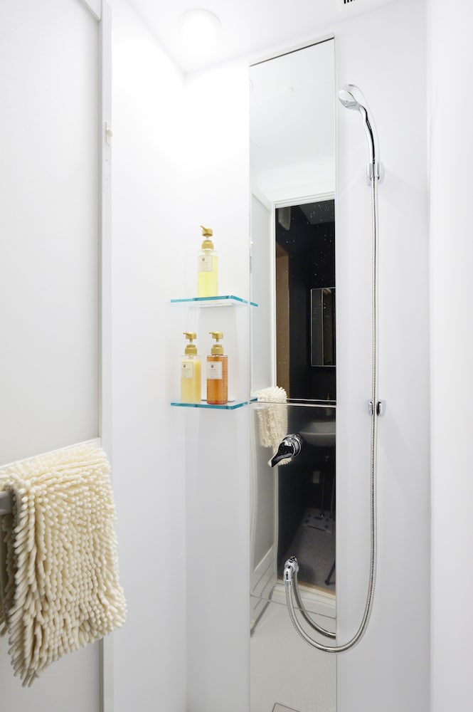 デザイン コテージ 2 ベッドルーム 2 バスルーム 別館 バスルーム3 | SAYA Suite 岸里 アネックス