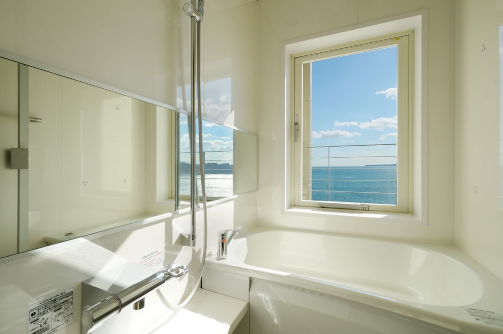 ツインルーム シングルベッド 2 台 禁煙 オーシャンビュー 客室1 | はまなす海洋館