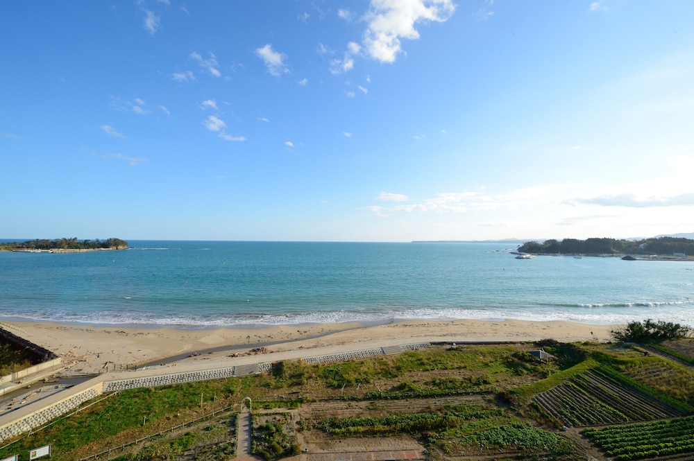 ツインルーム シングルベッド 2 台 禁煙 オーシャンビュー ビーチ / オーシャン ビュー0 | はまなす海洋館