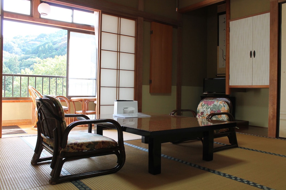 客室1 | HOTEL LT Kitchen 湯河原