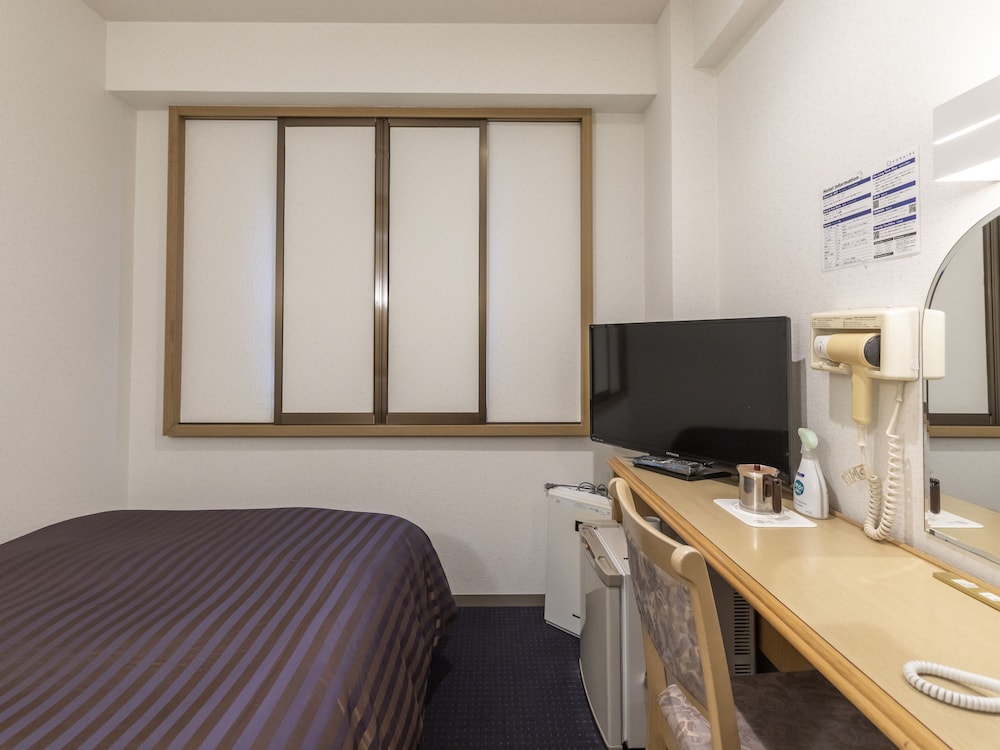 スタンダード ダブルルーム ダブルベッド 1 台 禁煙 客室1 | ホテルオレール西条