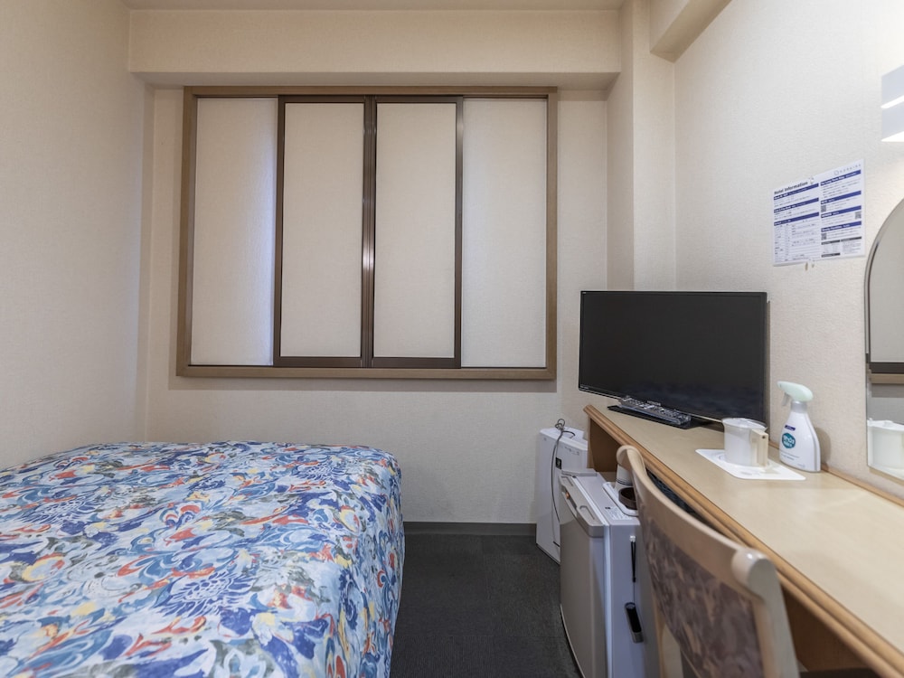 スタンダード ダブルルーム ダブルベッド 1 台 喫煙可 客室7 | ホテルオレール西条