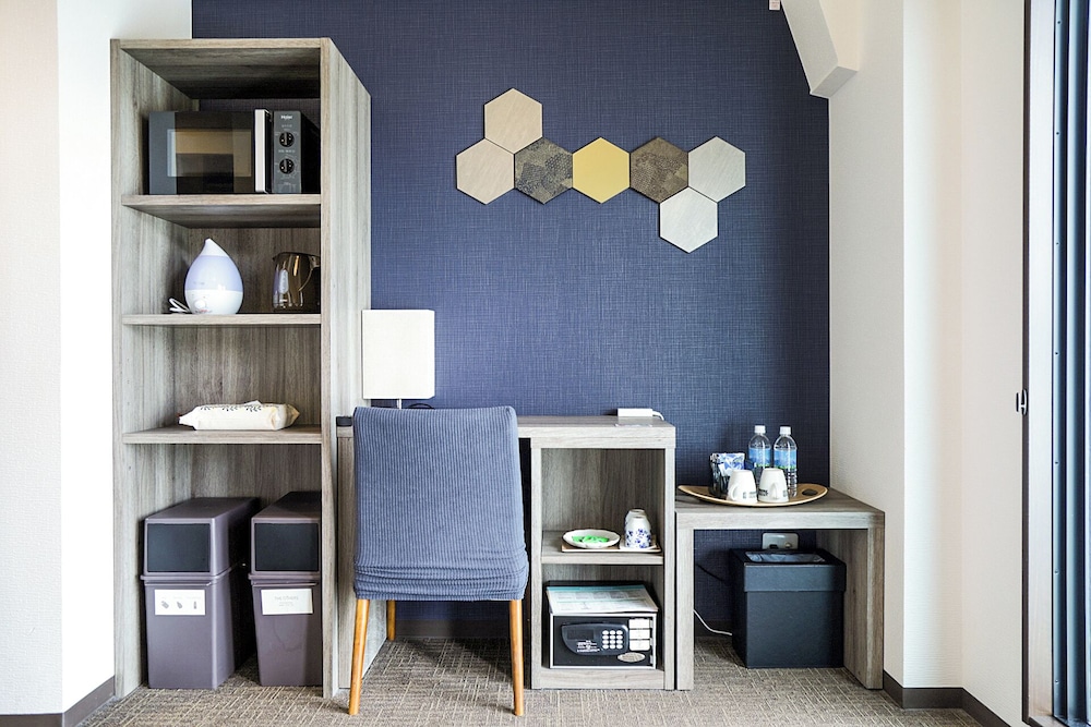 コンフォート トリプルルーム ダブルベッド 1 台ソファーベッド付き パークビュー 客室6 | INA HOUSE GION