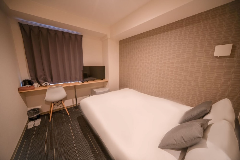 スーペリア ルーム ダブルベッド 1 台 客室2 | JA ホテル弁天町