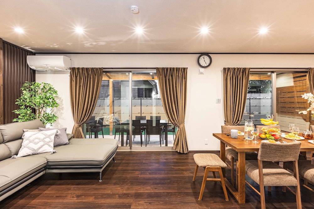 デザイン ヴィラ リビング エリア0 | PEACE OF REST TAKASHIMA