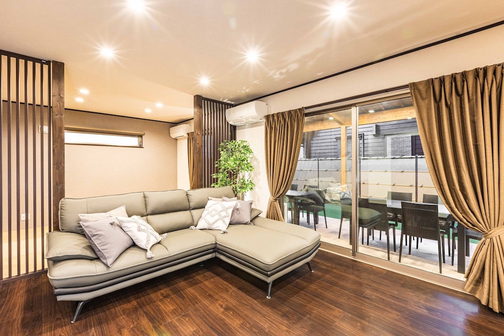 デザイン ヴィラ リビング エリア2 | PEACE OF REST TAKASHIMA