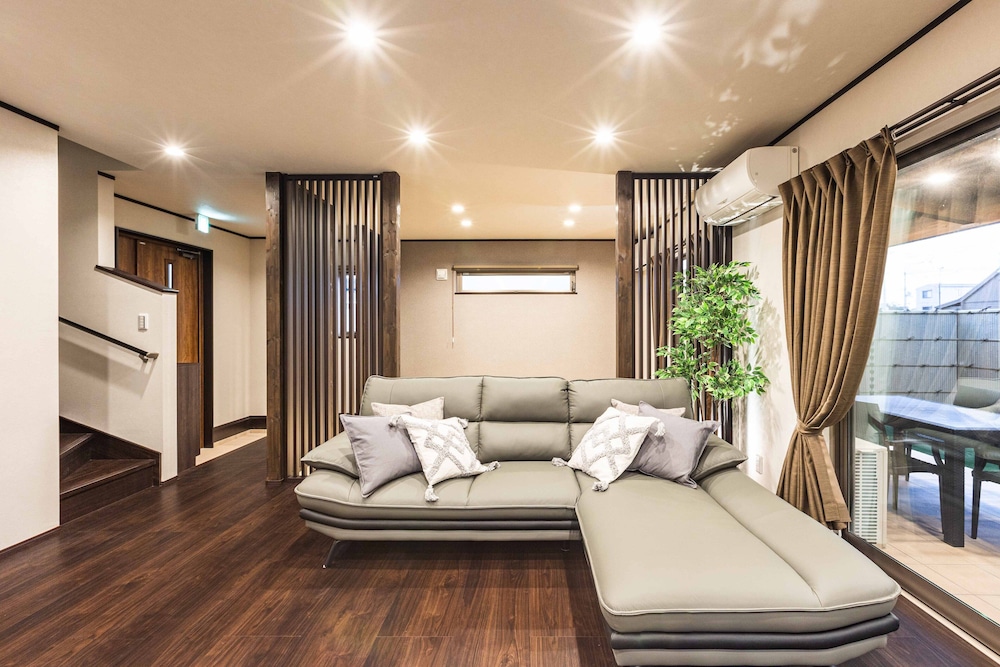 デザイン ヴィラ リビング エリア3 | PEACE OF REST TAKASHIMA