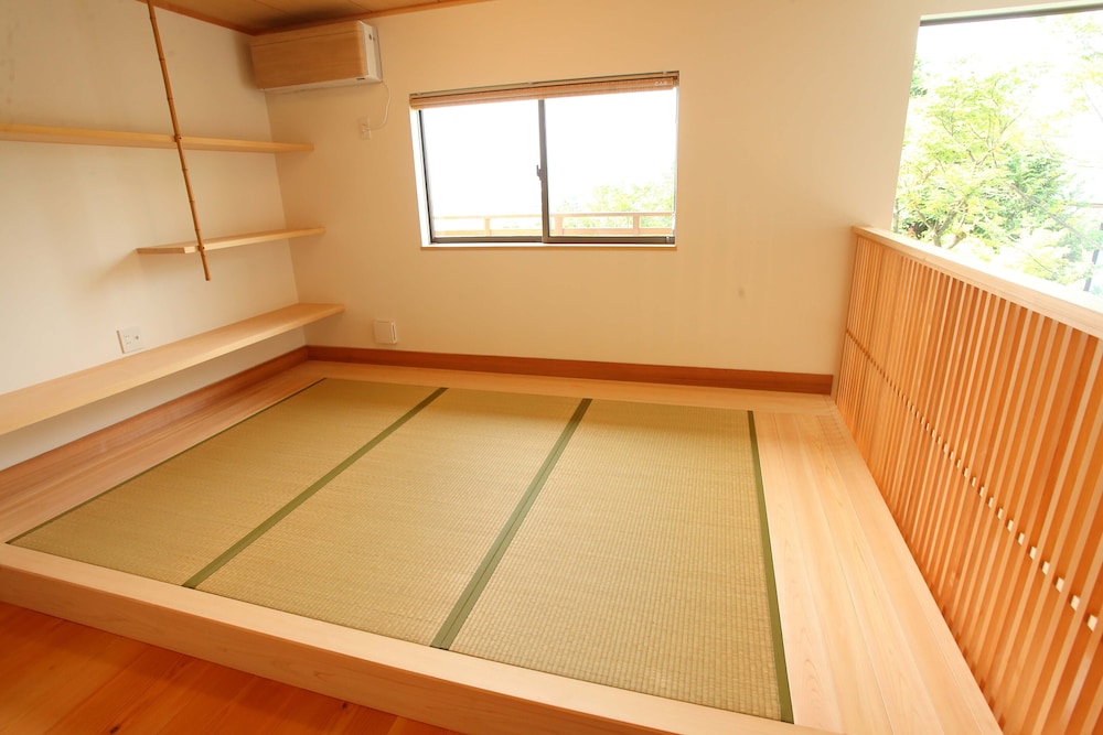 デザイン ヴィラ 客室1 | 粟田口 三条坊山荘