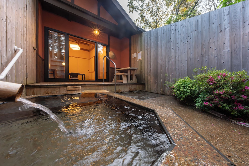 スタンダード ルーム バスルーム0 | そのぎ茶温泉里山の湯宿 つわぶきの花