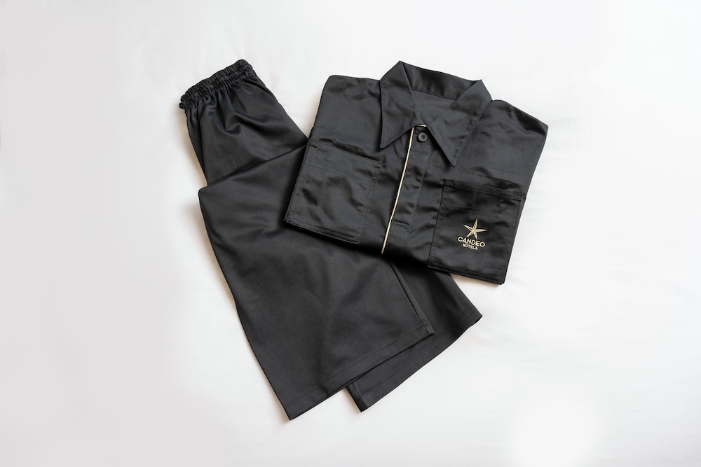 デラックスキング 禁煙 客室1 | カンデオホテルズ大阪ザ・タワー