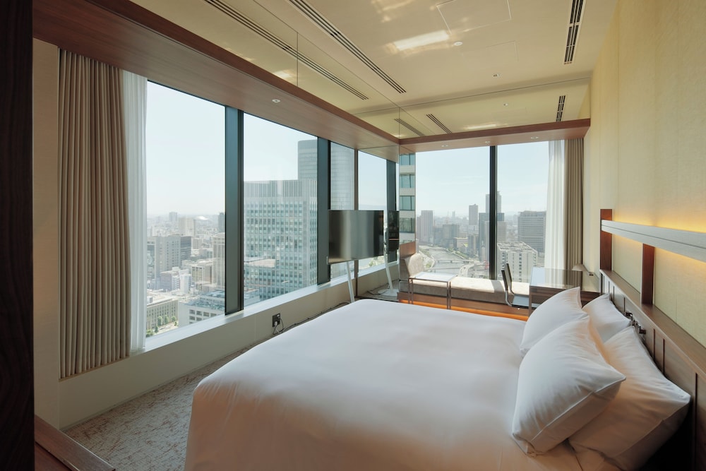 ラグジュアリーコーナーキング 禁煙 施設内の設備0 | カンデオホテルズ大阪ザ・タワー