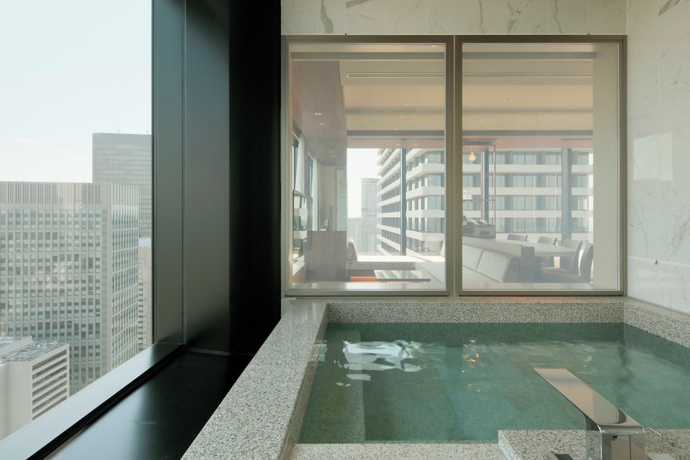 プレミアムプライベートスパ　スイート（4名こあがりソファベッド利用） 禁煙 バスルーム1 | カンデオホテルズ大阪ザ・タワー