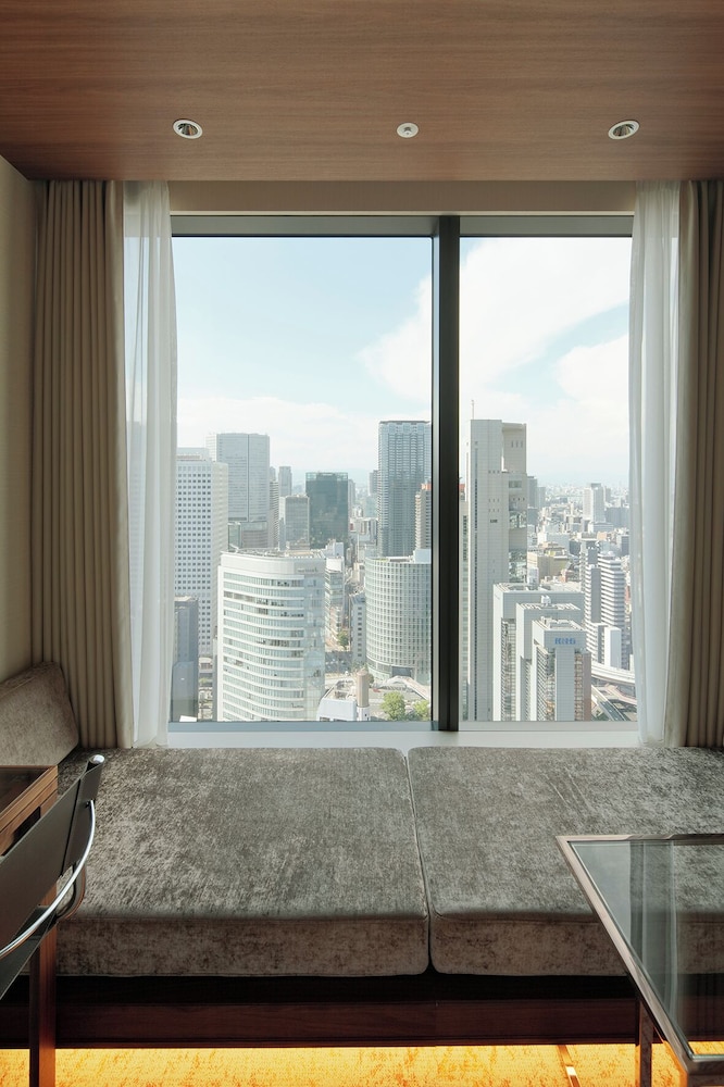 デラックスキング 禁煙 客室3 | カンデオホテルズ大阪ザ・タワー