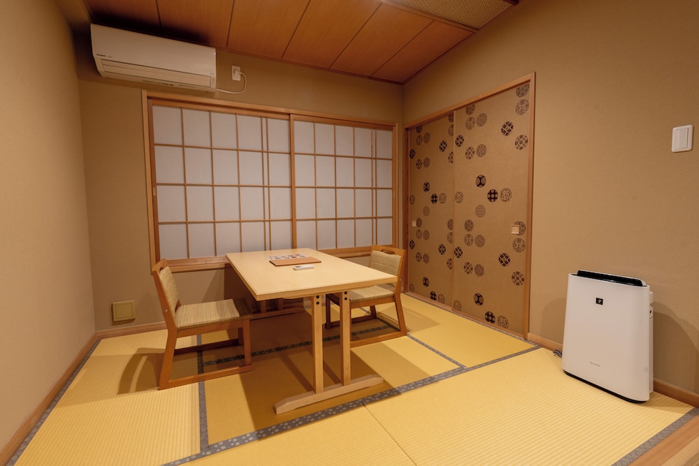 ゆのはな京和室 (風呂なし) 禁煙 客室1 | 京ごはんと露天風呂の宿 ゆのはな月や
