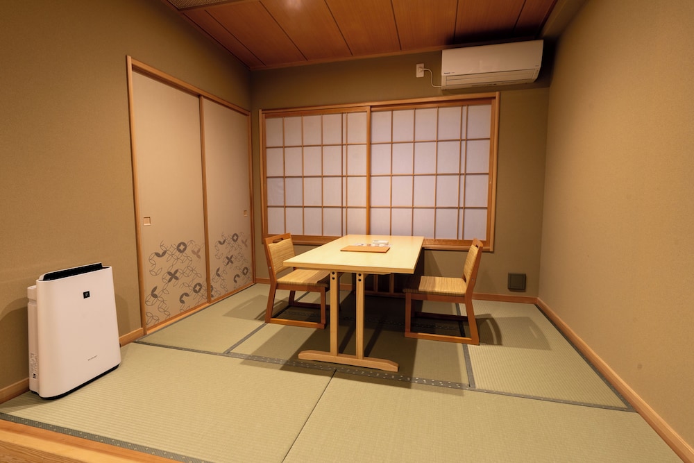 ゆのはな京和室 [部屋食専用] (風呂なし) 禁煙 客室1 | 京ごはんと露天風呂の宿 ゆのはな月や