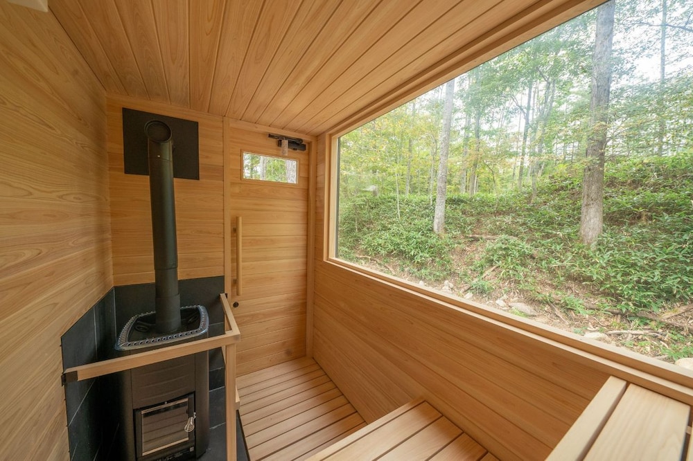 4 人部屋 バスルーム0 | Moving Inn Tokachi 北の森